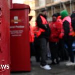 Royal Mail and Communication Workers Union reach agreement on pay