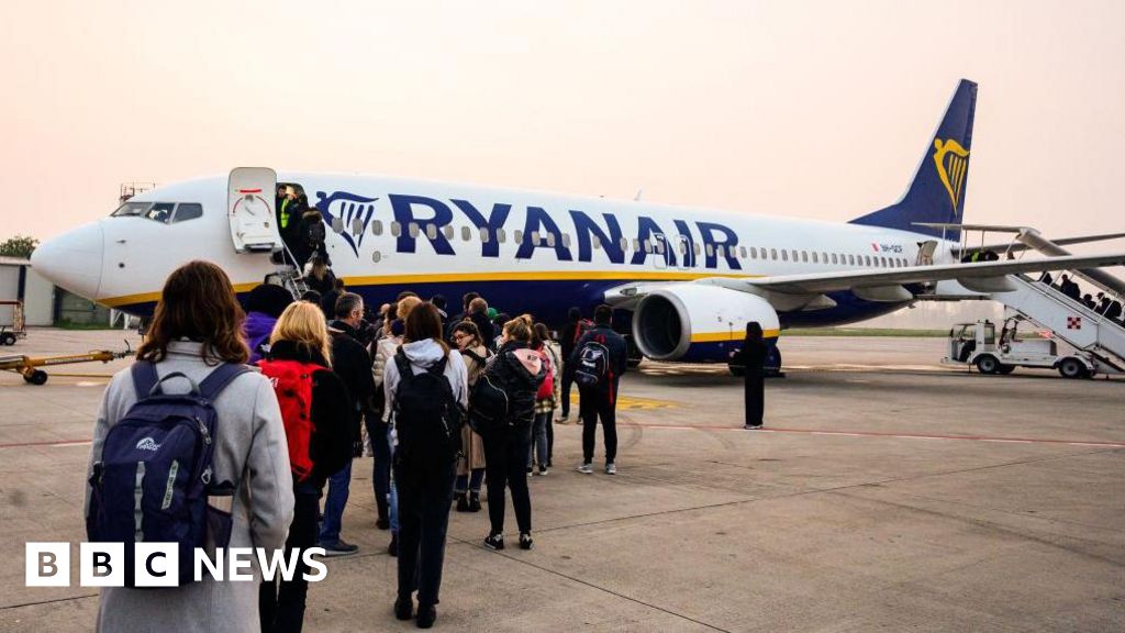 Ryanair sees rises in air fares easing over summer