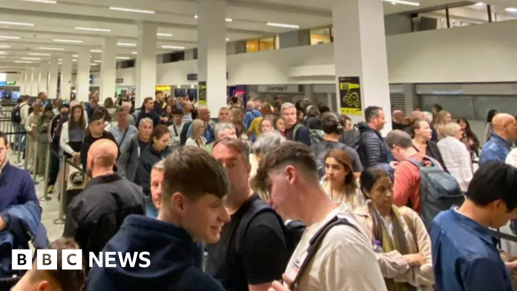 Manchester Airport passengers still without luggage after power cut